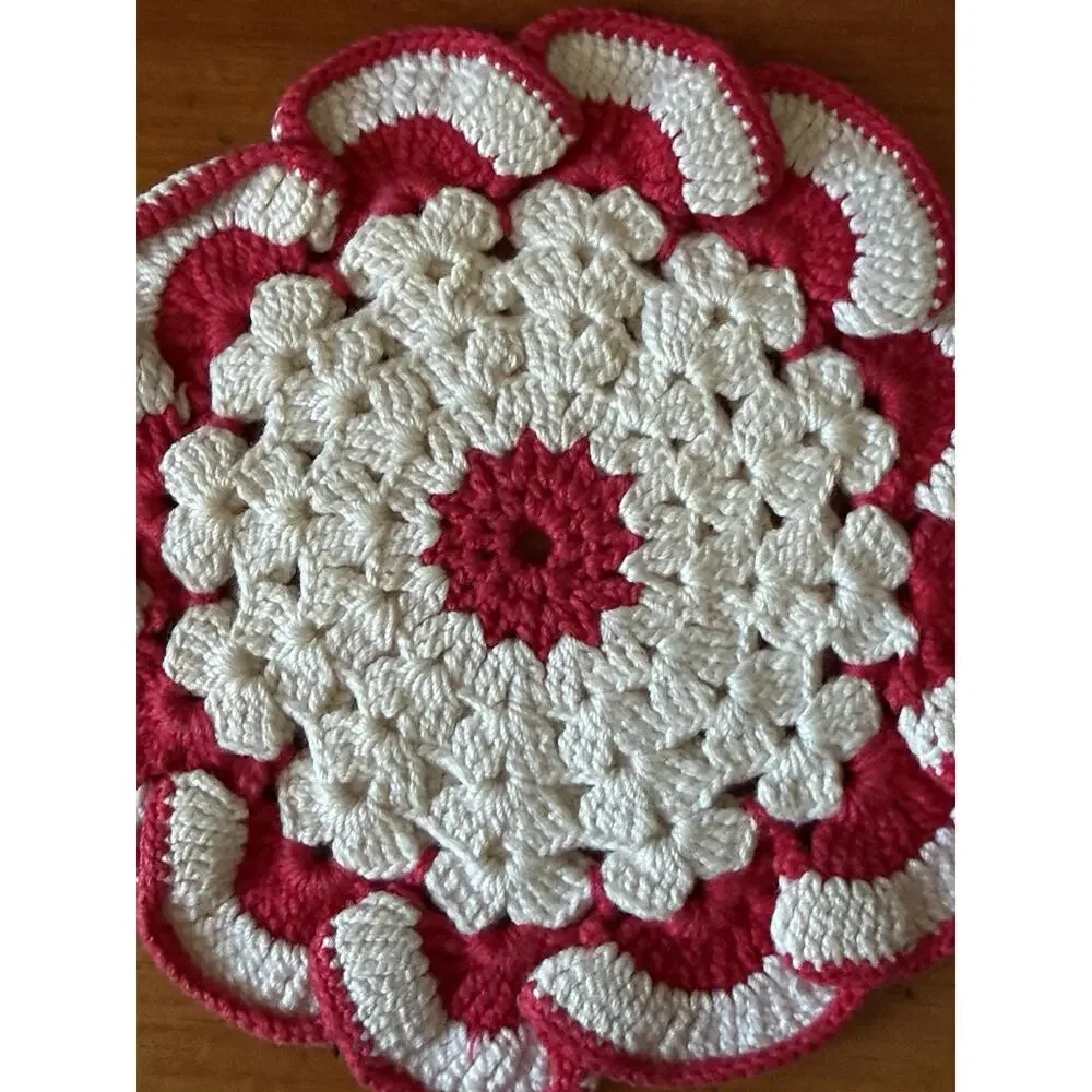 Vintage Crochet Pot Holder Bundle Set 4 Handmade Kitchen Decor White Red Cream